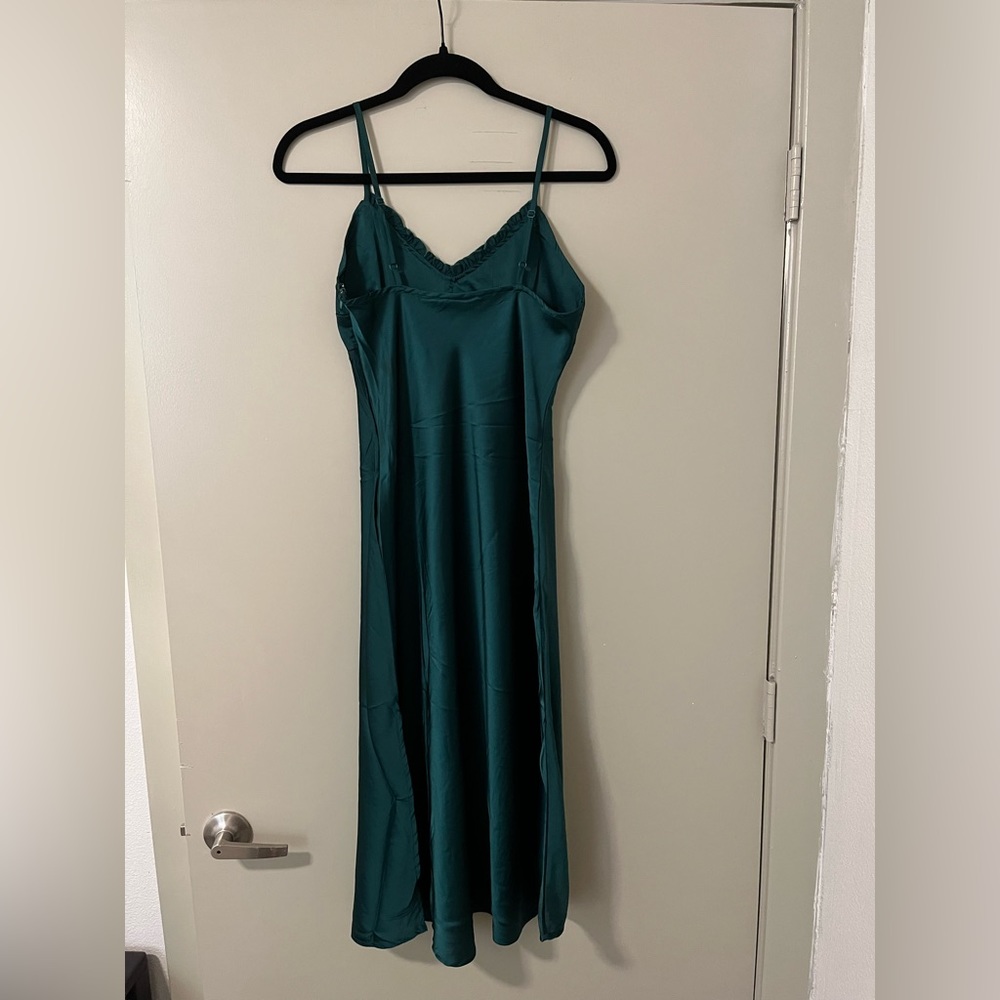 🌸5 for $20!🌸Emerald Green Dress - Picture 2 of 6